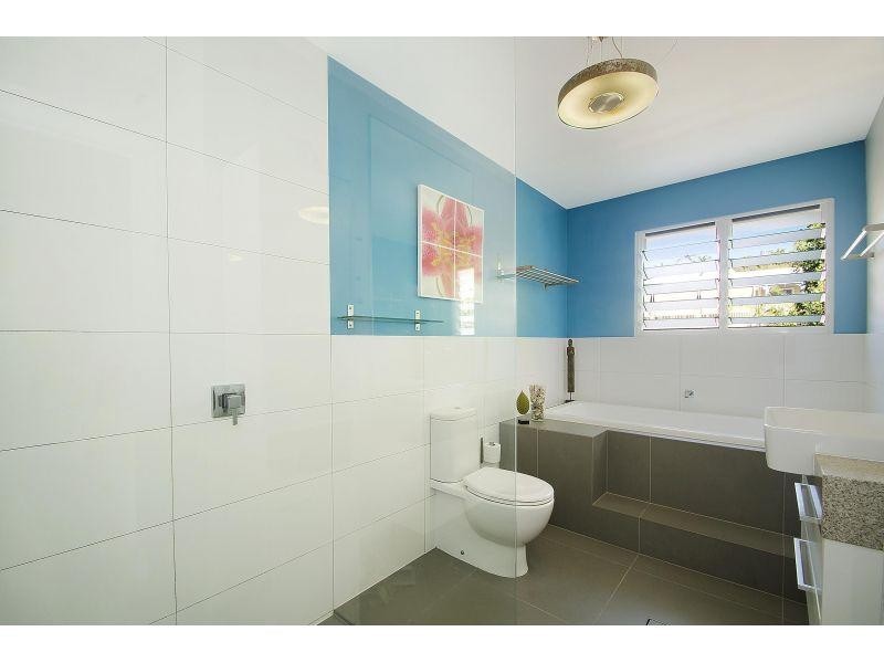 17 Hardy Street, Sunrise Beach QLD 4567