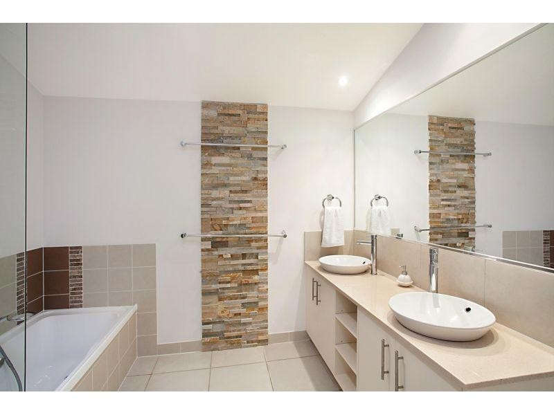 23 Ridgeway Street, Sunrise Beach QLD 4567