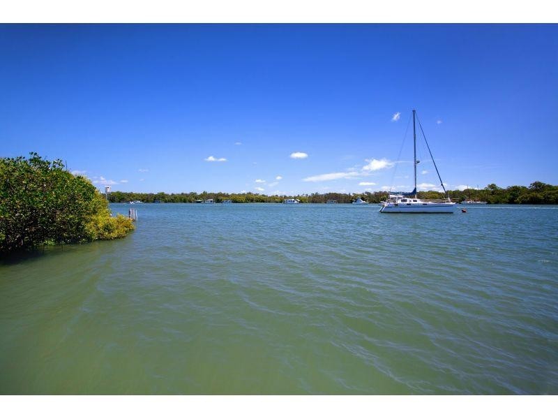31 Hilton Esplanade, Tewantin QLD 4565