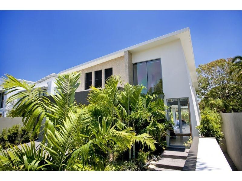 27 James Street, Noosaville QLD 4566