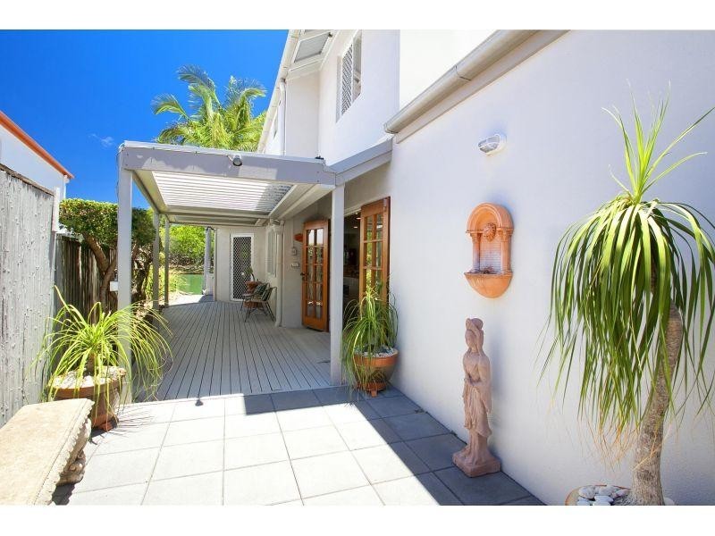 4/17 Laburnum Crescent, Noosaville QLD 4566