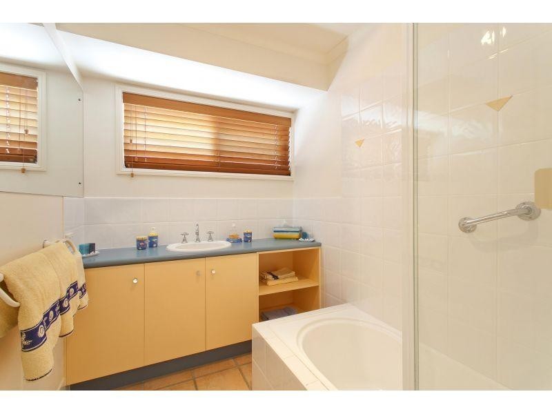 4/17 Laburnum Crescent, Noosaville QLD 4566