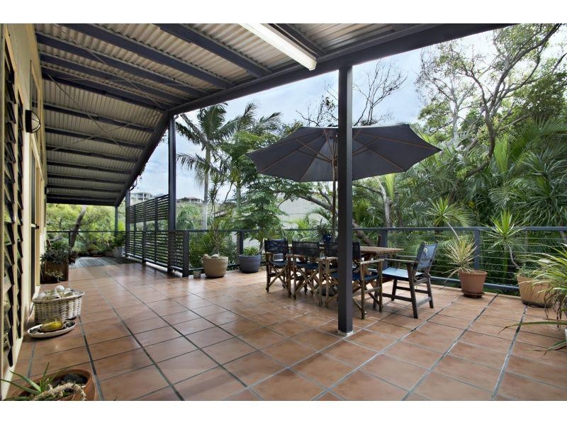 11 Swan Avenue, Sunshine Beach QLD 4567