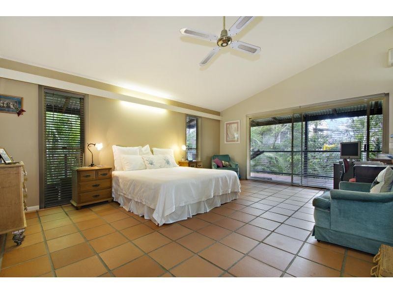 11 Swan Avenue, Sunshine Beach QLD 4567