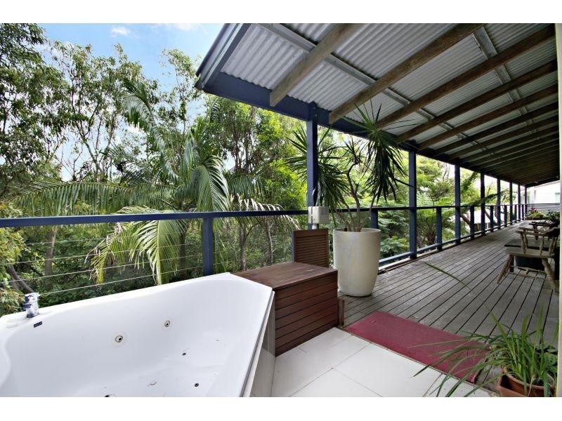 11 Swan Avenue, Sunshine Beach QLD 4567