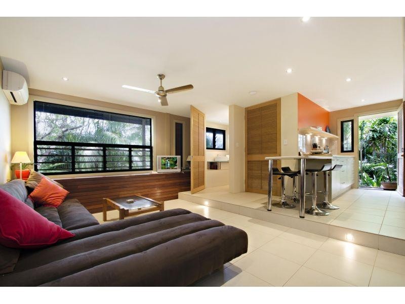 11 Swan Avenue, Sunshine Beach QLD 4567