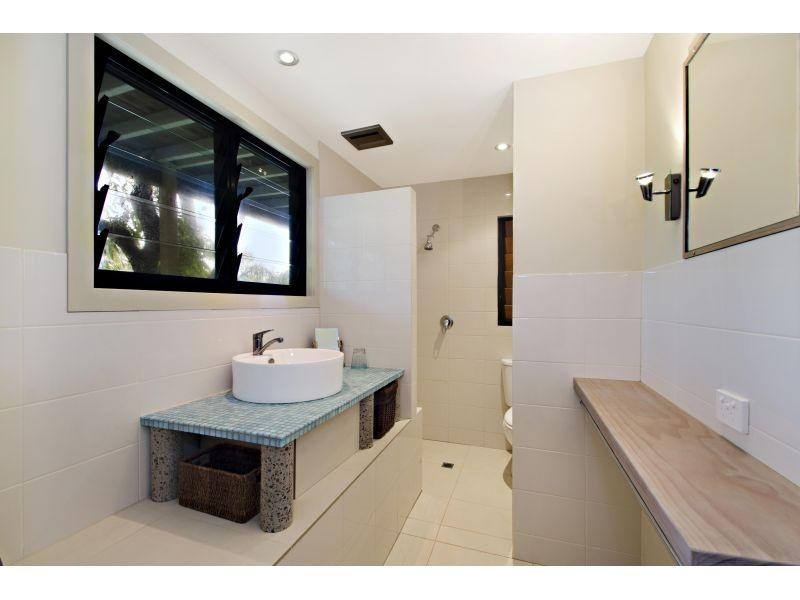 11 Swan Avenue, Sunshine Beach QLD 4567