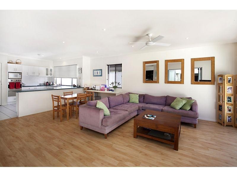 18 Shipyard Circuit, Noosa Waters QLD 4566