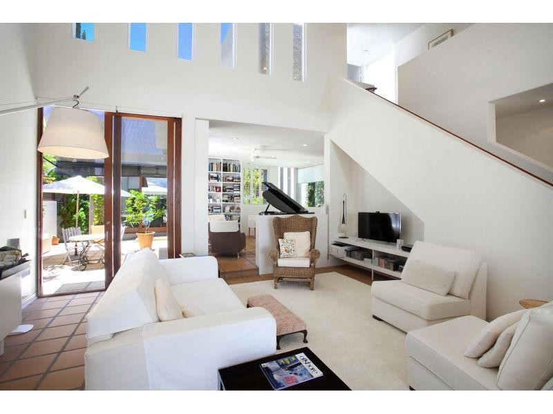 2 Topsails Place, Noosa Waters QLD 4566