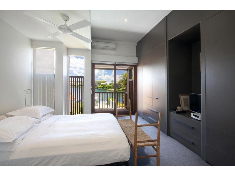 2 Topsails Place, Noosa Waters QLD 4566