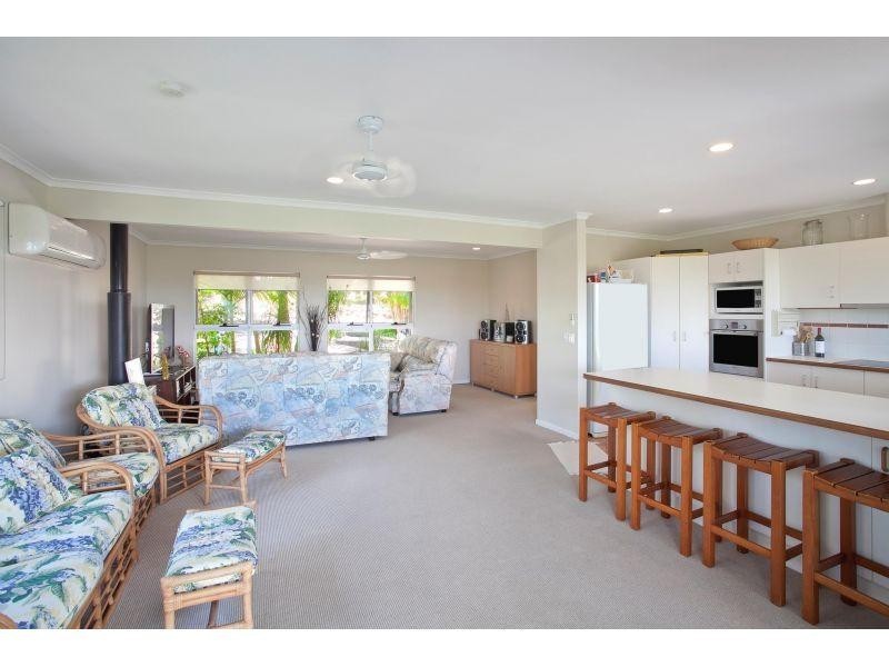 27 Arkana Drive, Noosa Heads QLD 4567