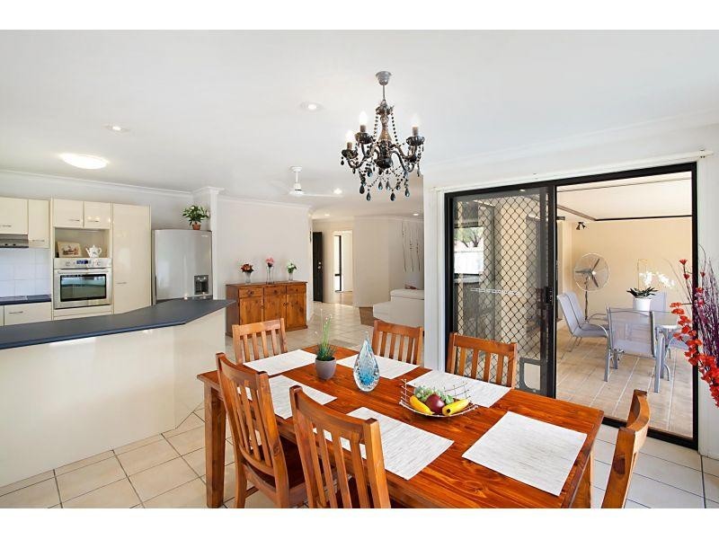 9 Sands Avenue, Noosaville QLD 4566