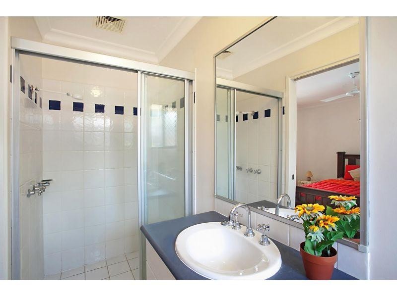 9 Sands Avenue, Noosaville QLD 4566