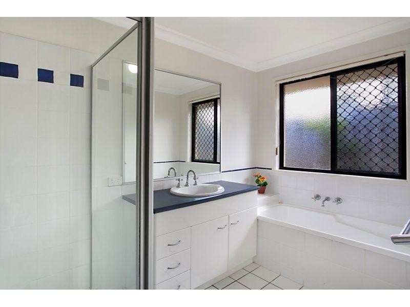 9 Sands Avenue, Noosaville QLD 4566