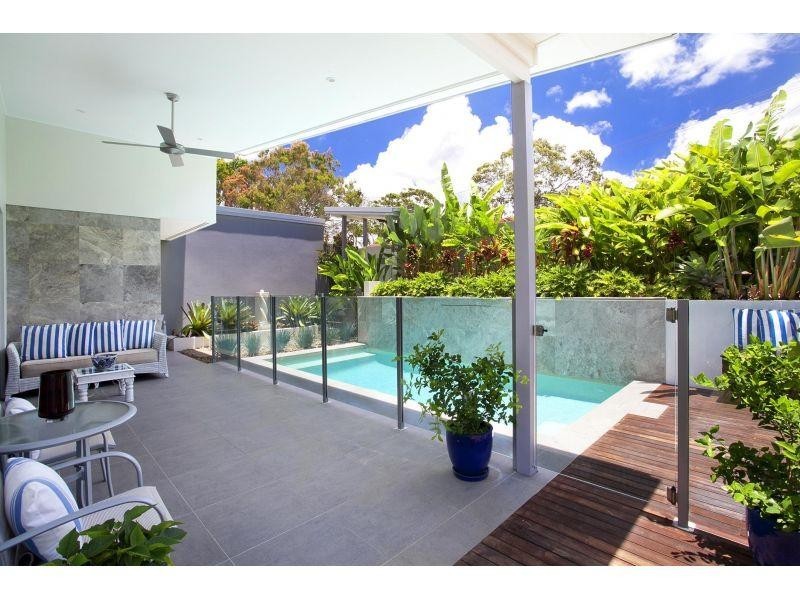 6 Wyona Drive, Noosa Heads QLD 4567