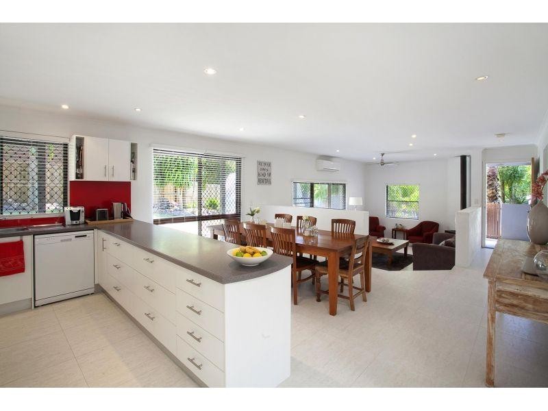 42 Tarina Street, Noosa Heads QLD 4567