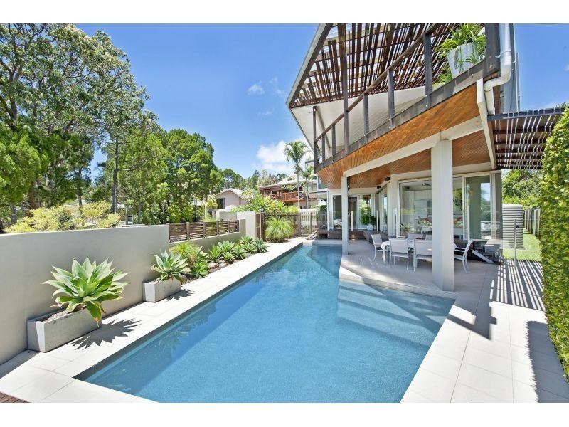 16 Angler Street, Noosa Heads QLD 4567