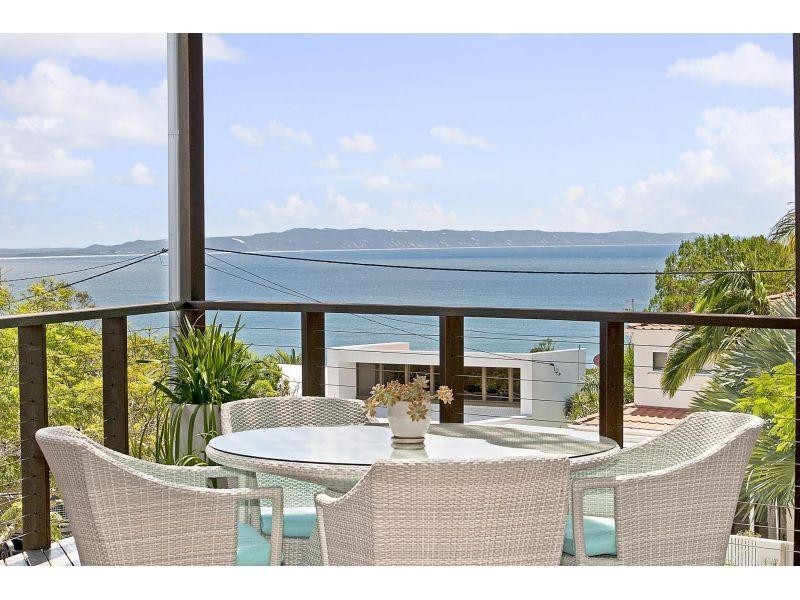 16 Angler Street, Noosa Heads QLD 4567