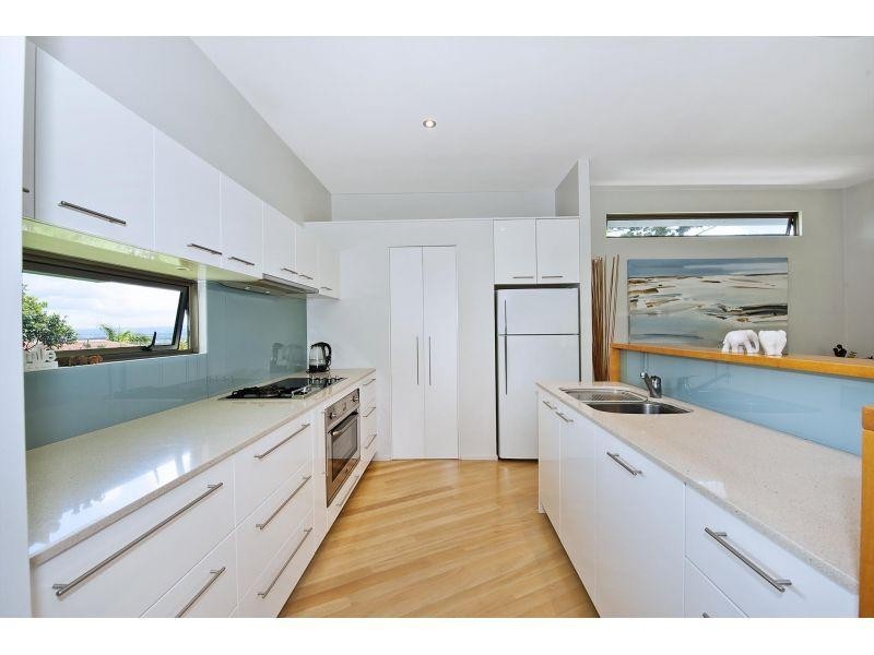 16 Angler Street, Noosa Heads QLD 4567