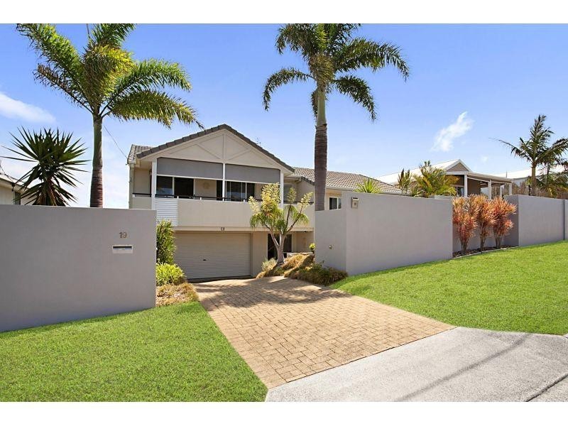 19 Southern Cross Parade, Sunrise Beach QLD 4567