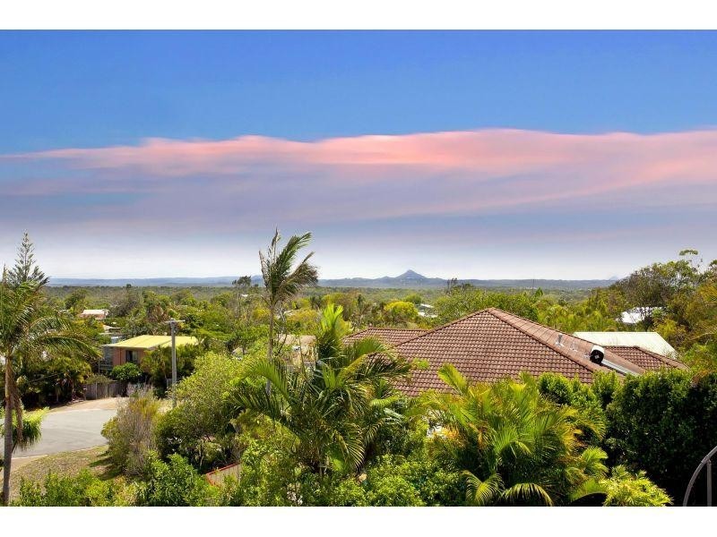 19 Southern Cross Parade, Sunrise Beach QLD 4567
