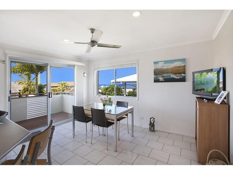 19 Southern Cross Parade, Sunrise Beach QLD 4567