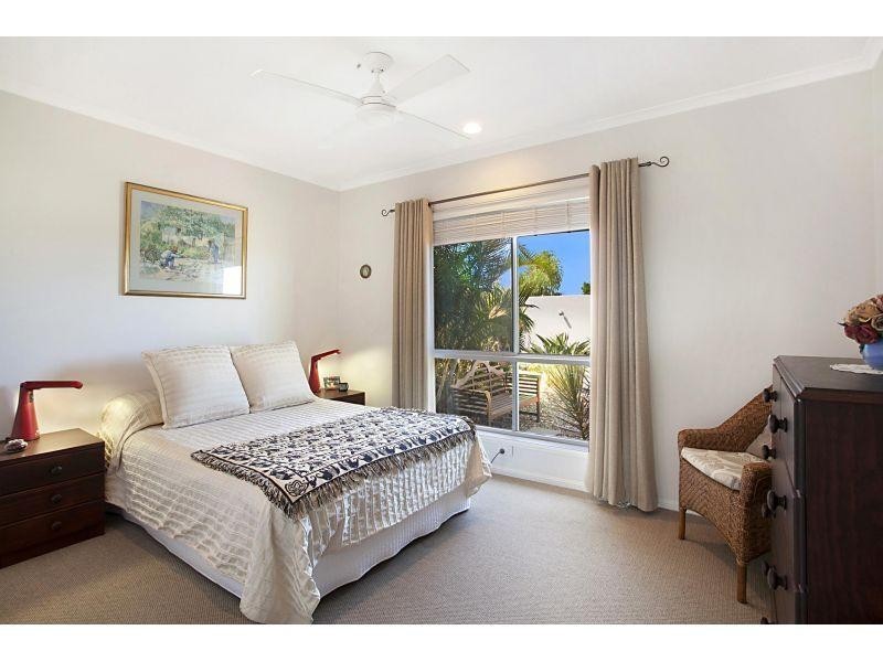 19 Southern Cross Parade, Sunrise Beach QLD 4567