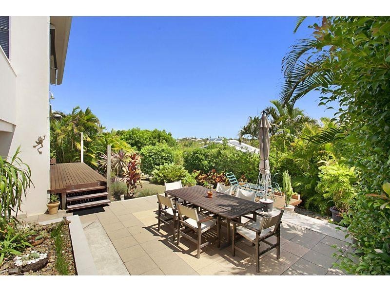 19 Southern Cross Parade, Sunrise Beach QLD 4567