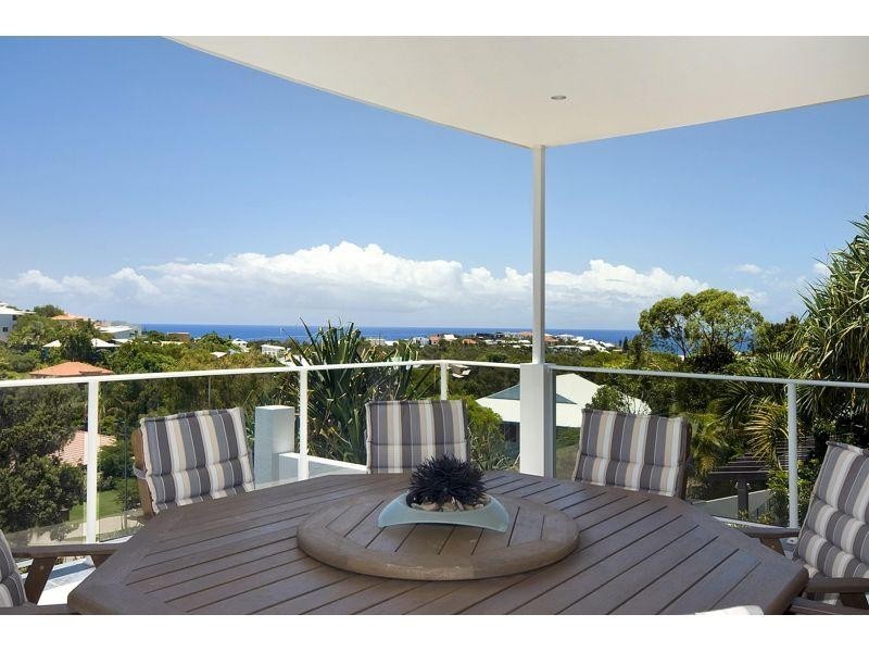 8 Constellation Close, Sunrise Beach QLD 4567