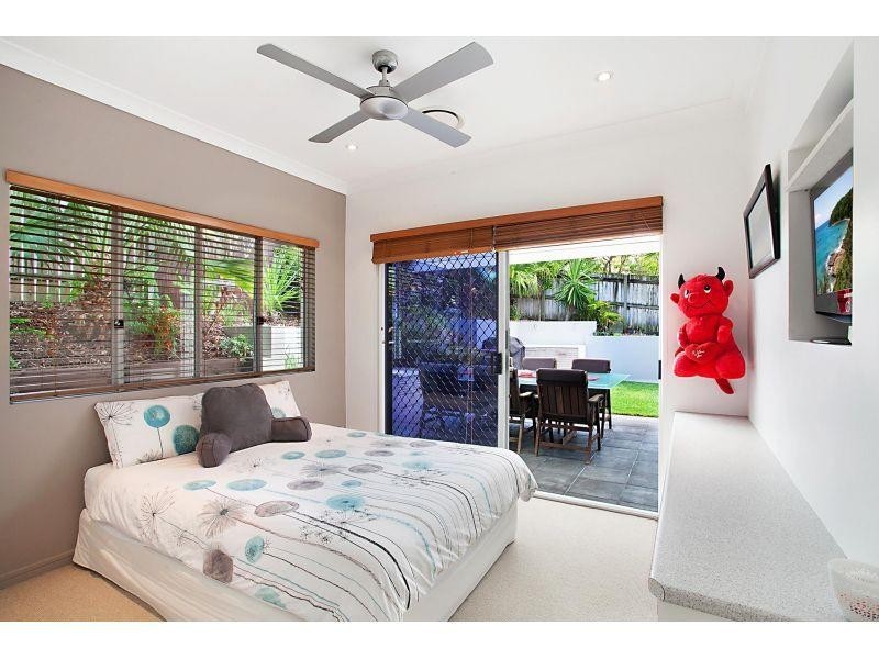 8 Constellation Close, Sunrise Beach QLD 4567