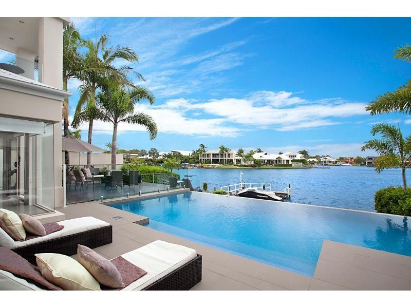 10 Topsails Place, Noosa Waters QLD 4566