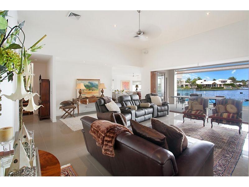 10 Topsails Place, Noosa Waters QLD 4566