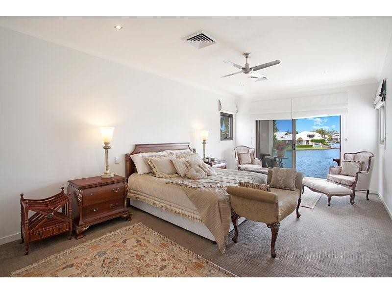 10 Topsails Place, Noosa Waters QLD 4566