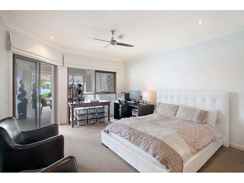 10 Topsails Place, Noosa Waters QLD 4566