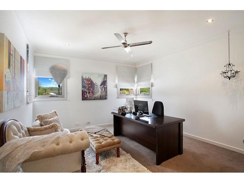 10 Topsails Place, Noosa Waters QLD 4566