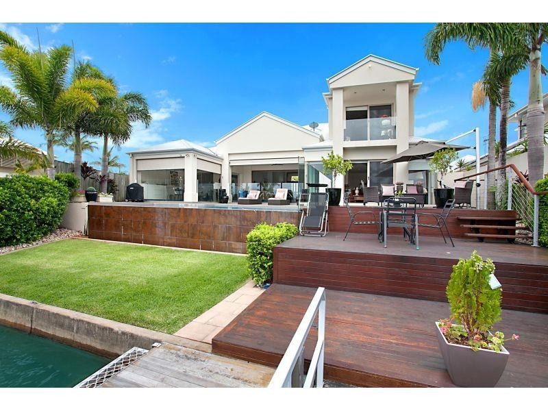 10 Topsails Place, Noosa Waters QLD 4566
