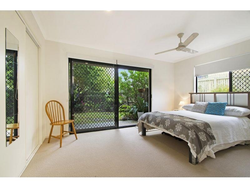 1/4 Advance Place, Sunrise Beach QLD 4567