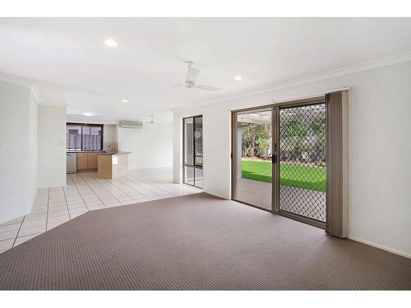 3 Sands Avenue, Noosaville QLD 4566