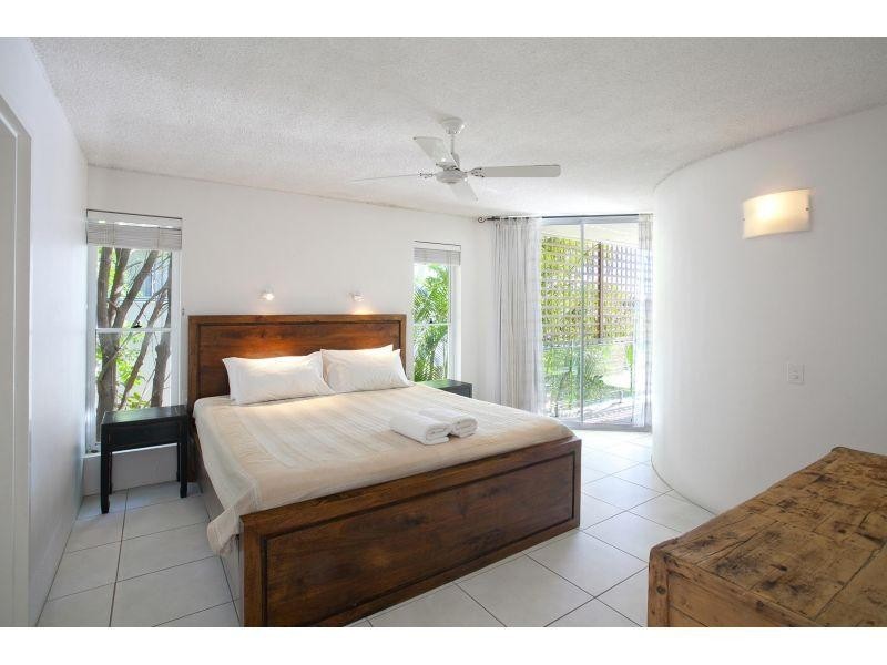 2/11 Belmore Terrace, Sunshine Beach QLD 4567