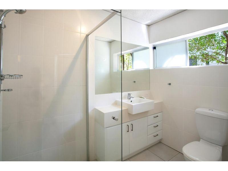 2/11 Belmore Terrace, Sunshine Beach QLD 4567