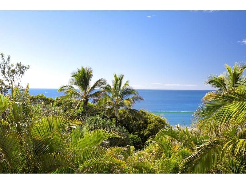 2/11 Belmore Terrace, Sunshine Beach QLD 4567