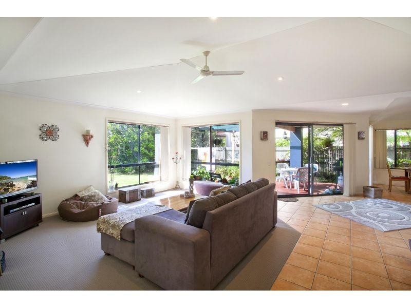 17 Shipyard Circuit, Noosa Waters QLD 4566