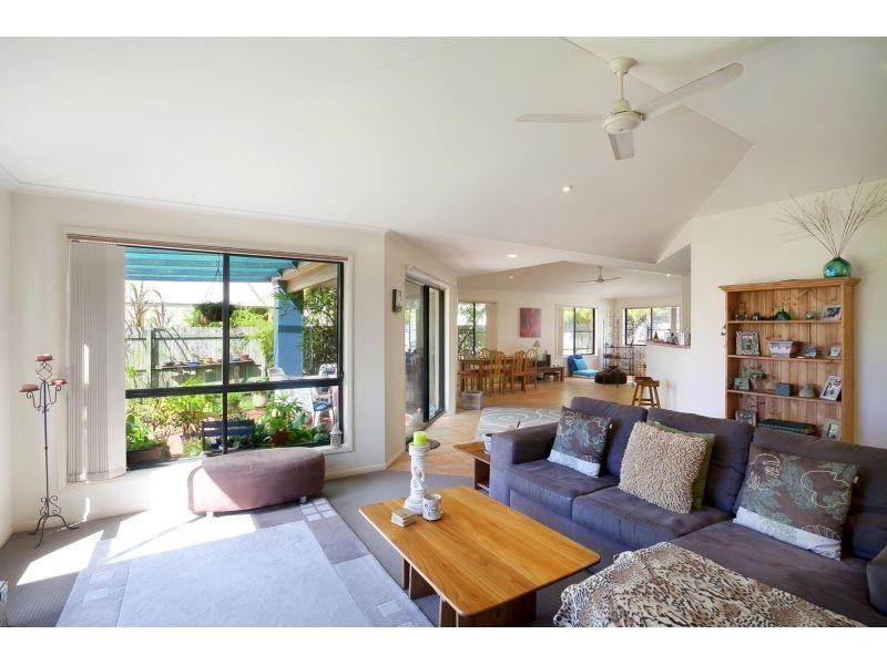 17 Shipyard Circuit, Noosa Waters QLD 4566