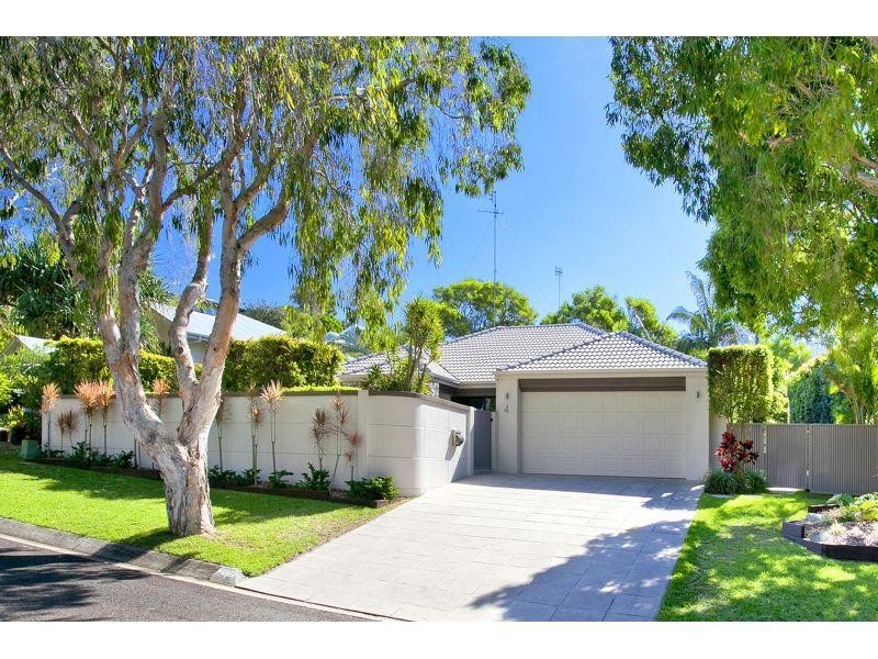 4 Voyagers Place, Sunrise Beach QLD 4567