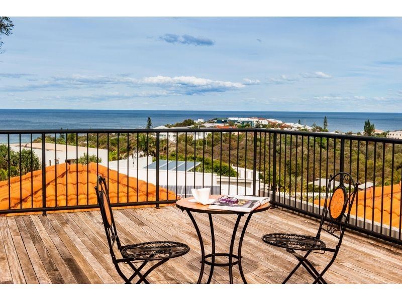 15 Captains Court, Sunrise Beach QLD 4567