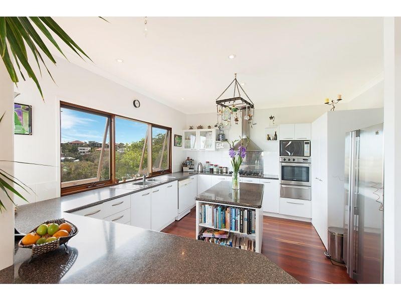 15 Captains Court, Sunrise Beach QLD 4567