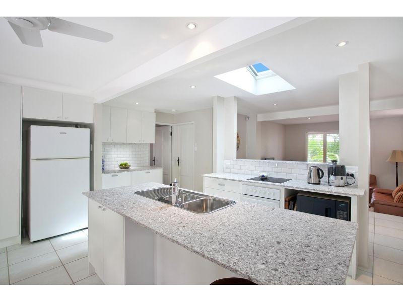 10 Warana Street, Noosa Heads QLD 4567