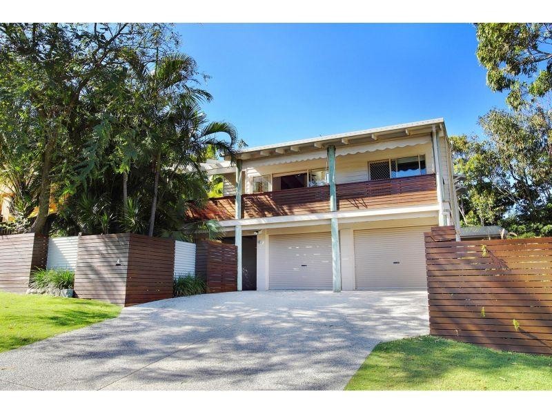 4 Southern Cross Parade, Sunrise Beach QLD 4567