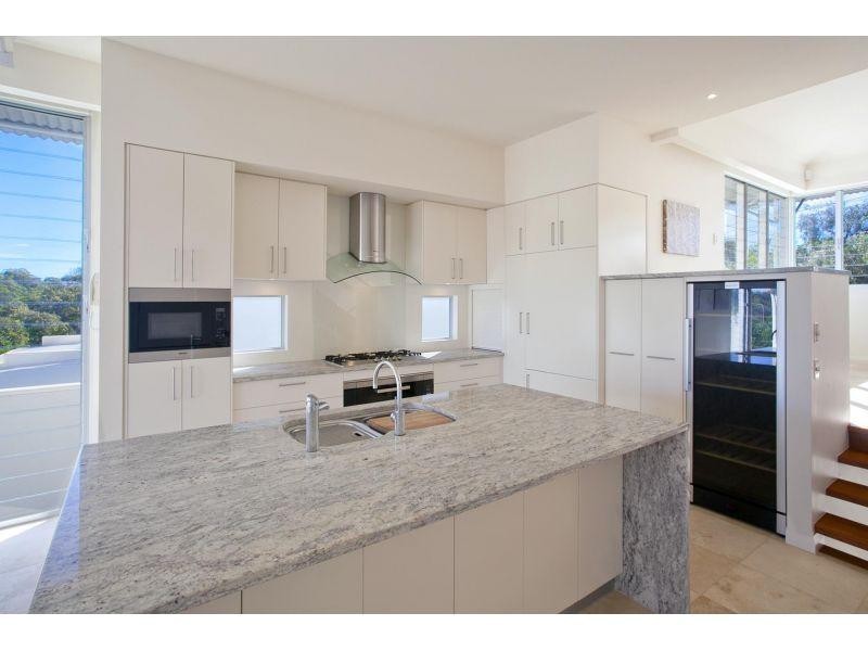 2/8 Hill Street, Sunshine Beach QLD 4567