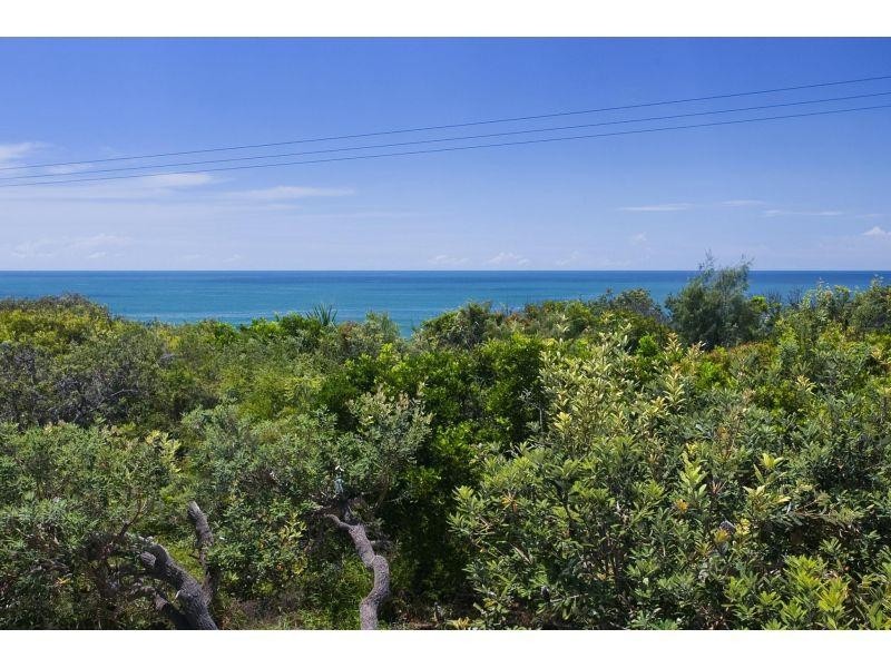 14 Antipodes Close, Castaways Beach QLD 4567